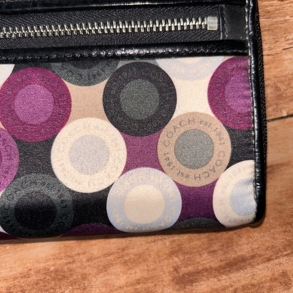 Coach wristlet - Picture 2 of 3